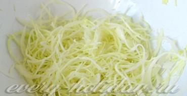 Вкусные рецепты приготовления и консервирования квашеной редьки с капустой, в том числе дайкона по-корейски Квашеная капуста с редькой рецепт